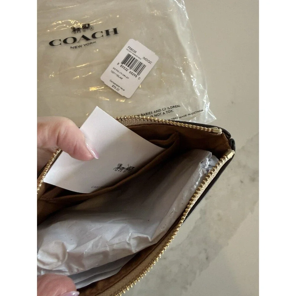 NWT COACH LEATHER WRISTLET WALLET CORNER ZIP SIGNATURE SADDLE STRIPE KHAKI WHITE